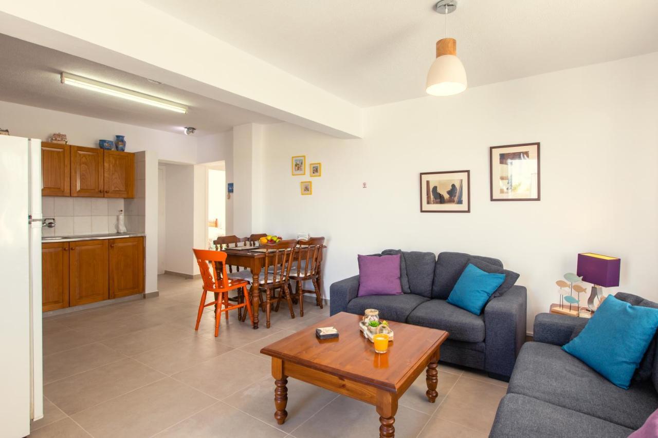 Jimmy'S Flat Daire Paralimni Dış mekan fotoğraf